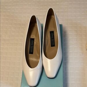 Easy Spirit White Heeled Pumps